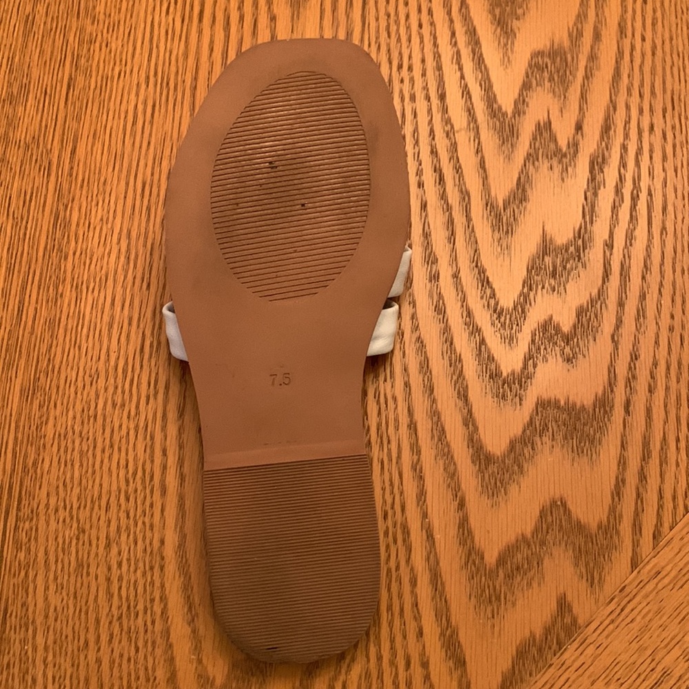 Crevo Sandals - Picture 4 of 4